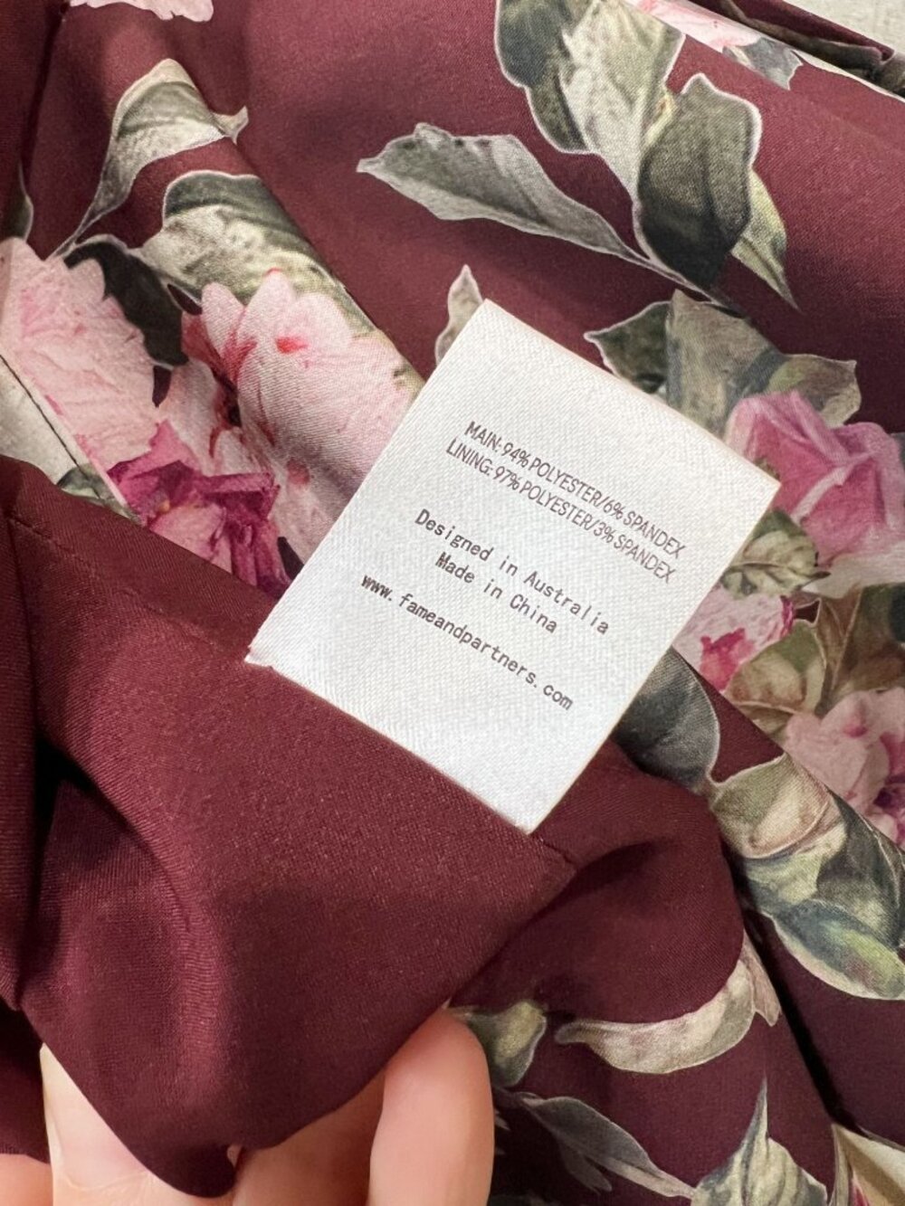 FAME + PARTNERS Floral Midi Dress With Ruffle Hem & Button Detail Sz 8 Burgundy - Picture 10 of 10